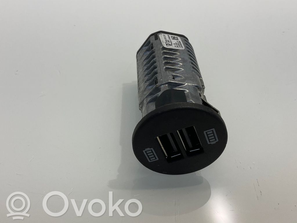 Porsche Macan (95B) Enchufe conector USB 