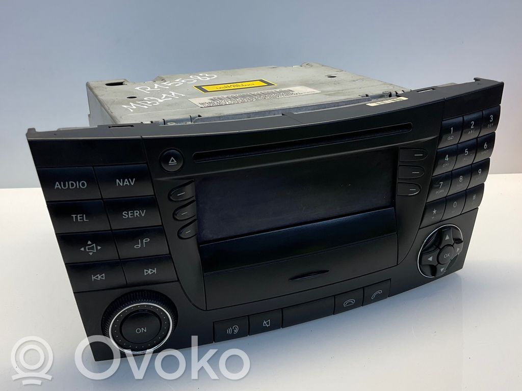 Mercedes-Benz E W211 Panel / Radioodtwarzacz CD/DVD/GPS 