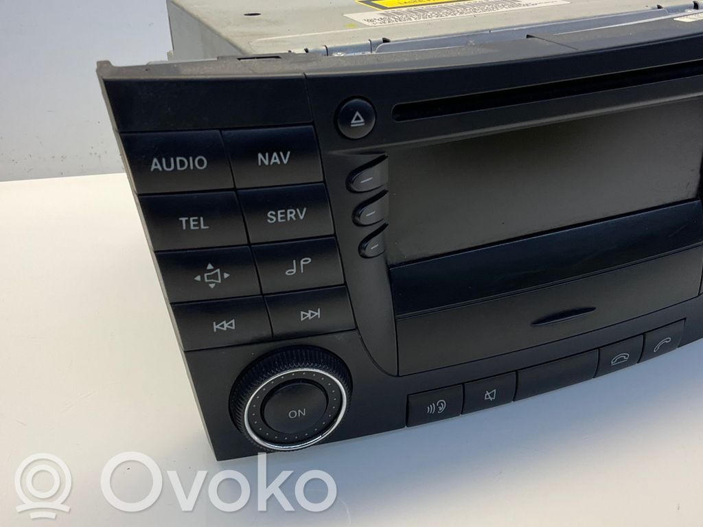 Mercedes-Benz E W211 Unitate principală radio/CD/DVD/GPS 