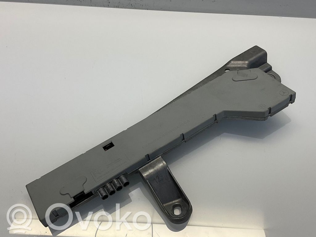 Mercedes-Benz E W211 Antenos stiprintuvas 