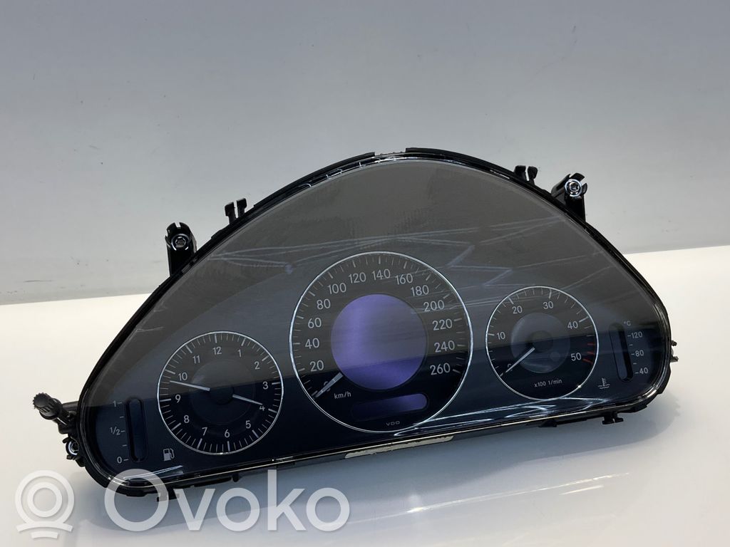 Mercedes-Benz E W211 Tachimetro (quadro strumenti) 