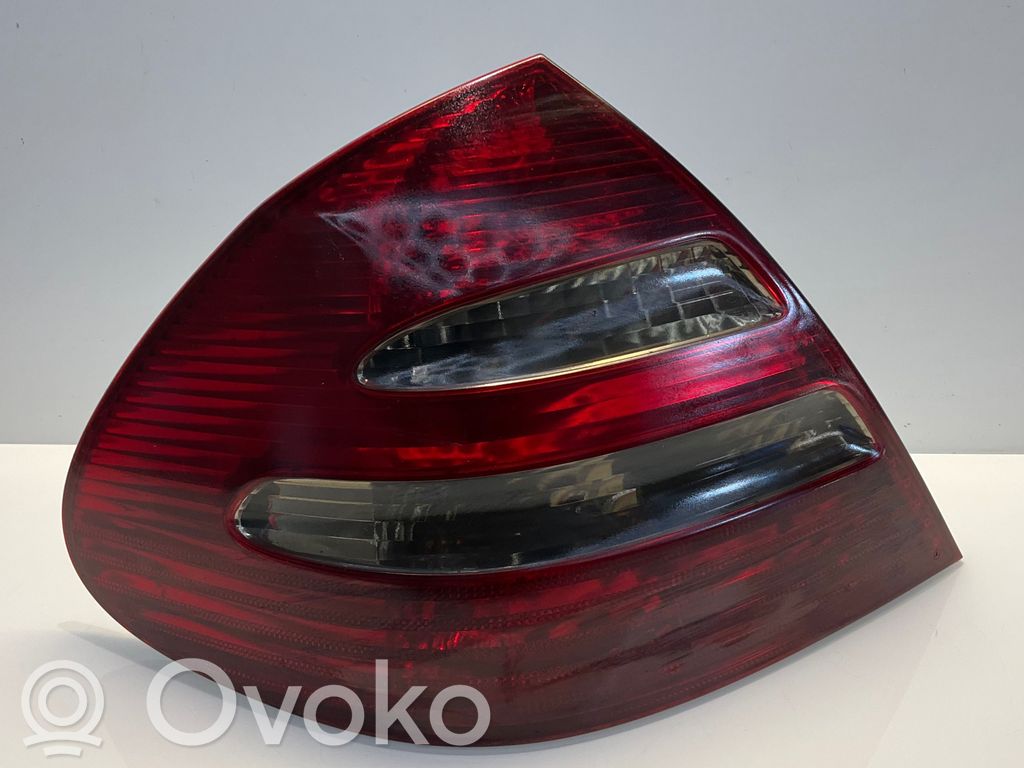 Mercedes-Benz E W211 Lampa tylna 