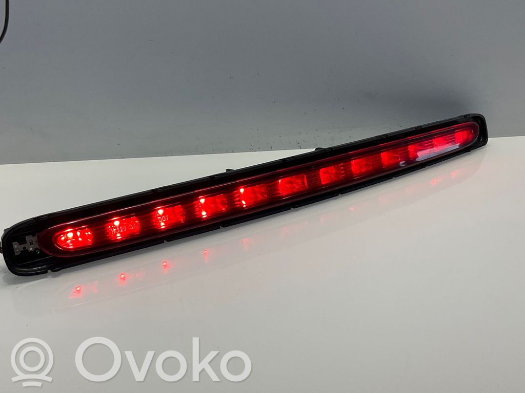 Mercedes-Benz E W211 Luce d’arresto centrale/supplementare 