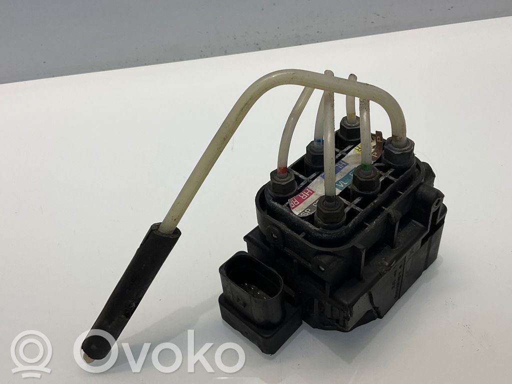 Mercedes-Benz ML AMG W164 Rozdzielacz / Blok zaworowy zawieszenia pneumatycznego osi tylnej 