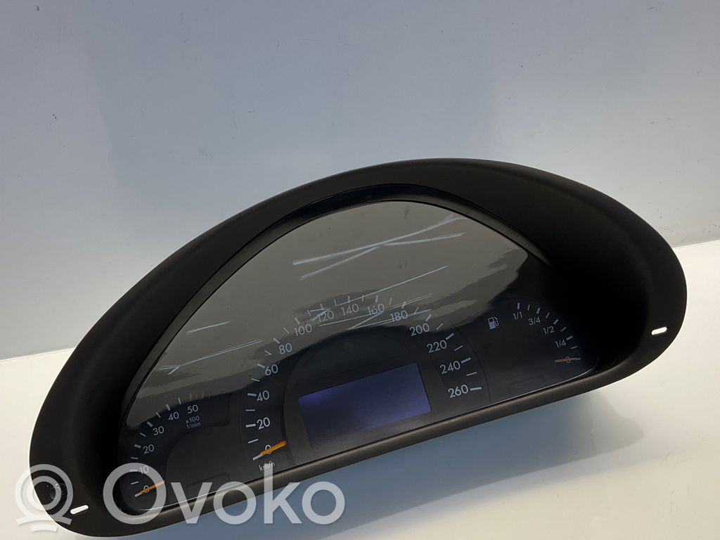 Mercedes-Benz C W203 Licznik / Prędkościomierz 