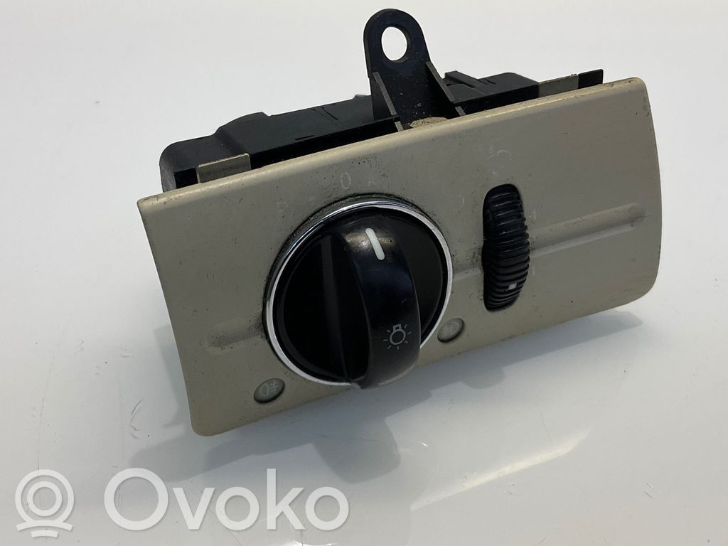 Mercedes-Benz E W211 Interruptor de luz 