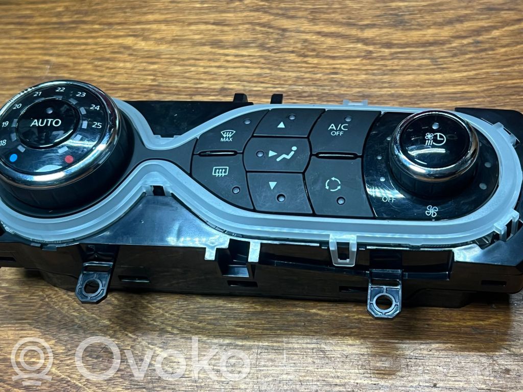 Renault Zoe Climate control unit 