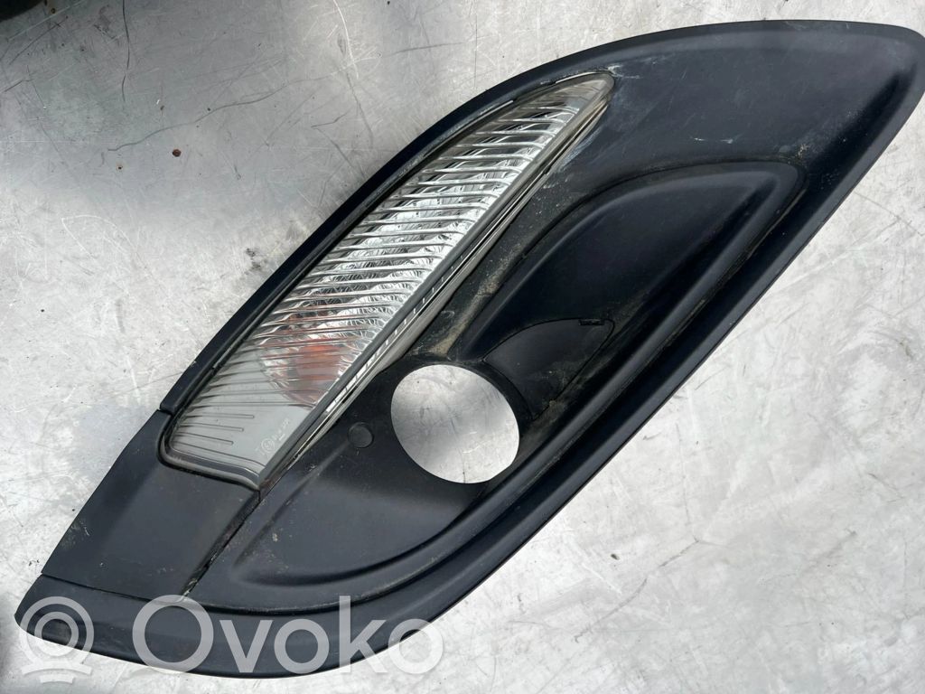 Opel Astra J Krata halogenu 