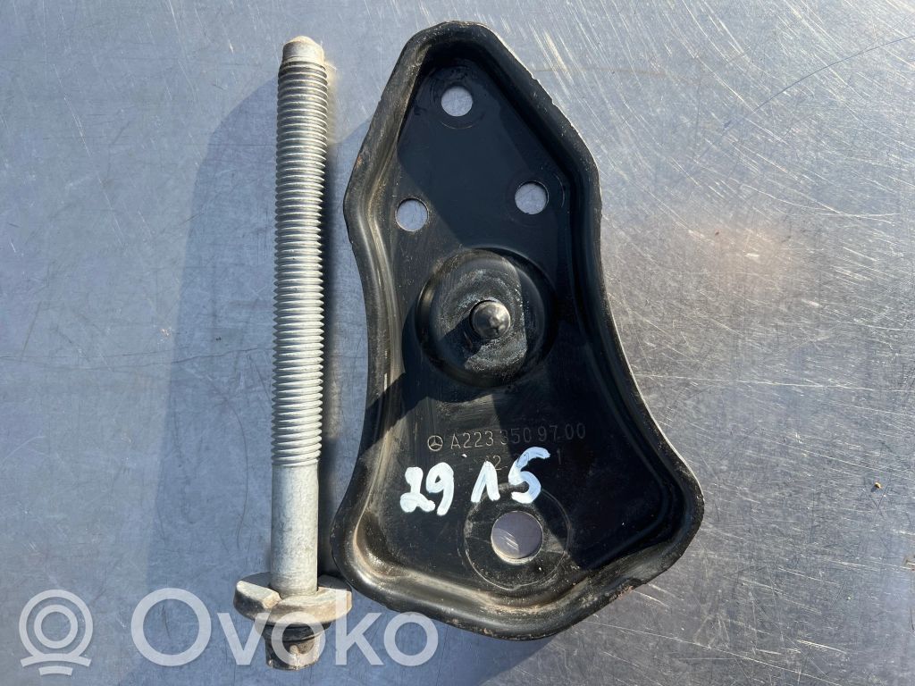 Mercedes-Benz C W206 Kita galinės važiuoklės detalė 