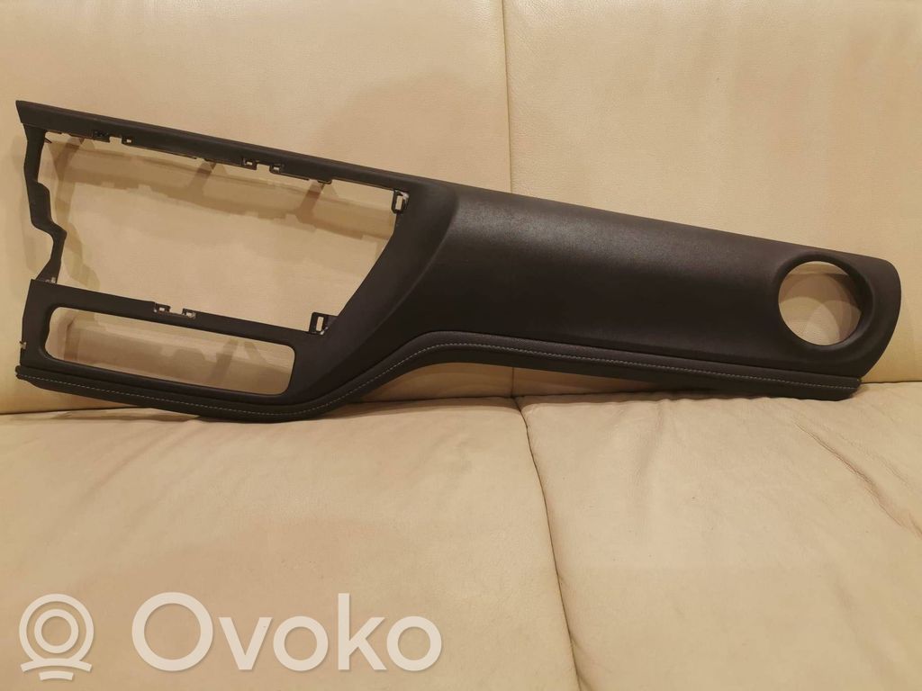 Toyota Auris E180 Panel trim 