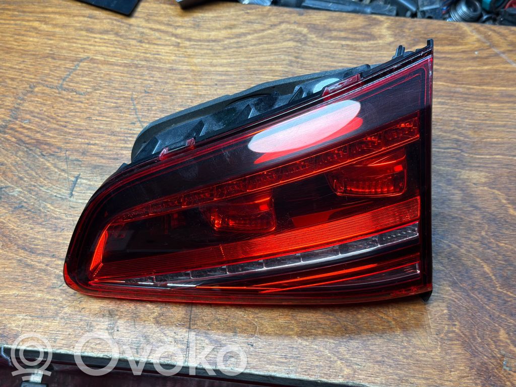 Volkswagen Golf VII Lampy tylnej klapy bagażnika 