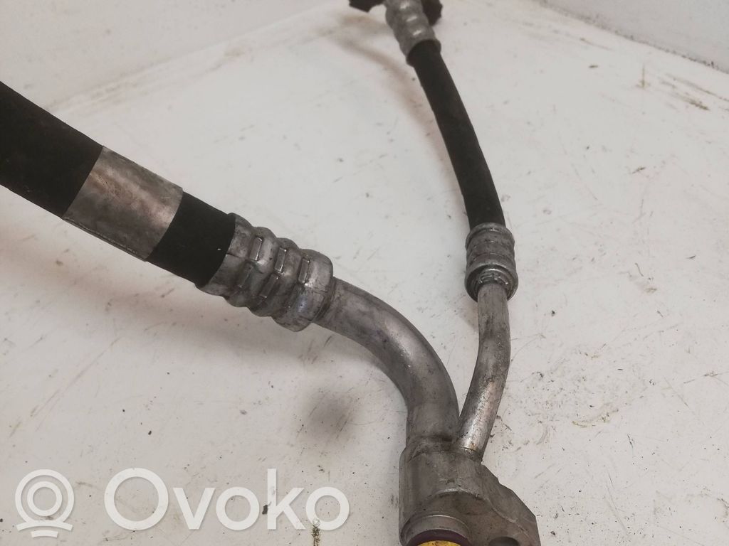 BMW 3 E90 E91 Air conditioning (A/C) pipe/hose 