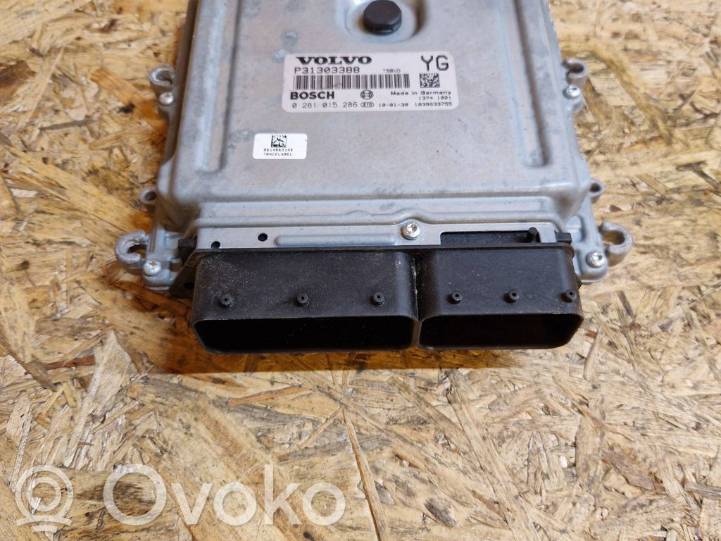 Engine control unit/module   P31303388,1039S33755,0281015286