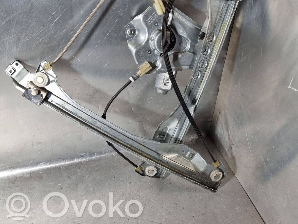 Renault Clio III Elektryczny podnośnik szyby drzwi przednich 