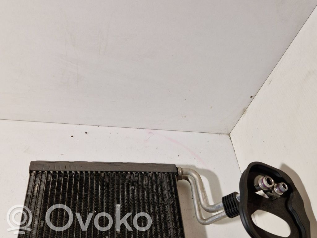 BMW 1 E81 E87 Mazais radiators 