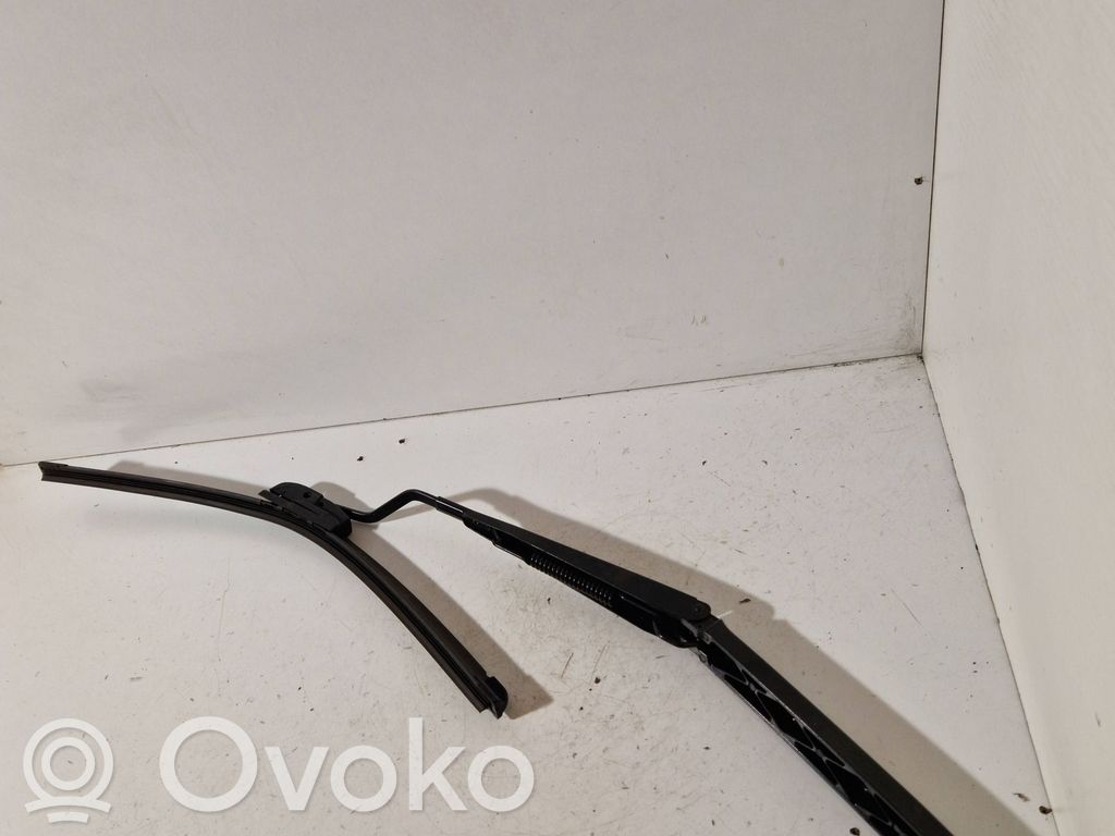 Toyota Hilux (AN120, AN130) Priekinio stiklo valytuvų kojelė 