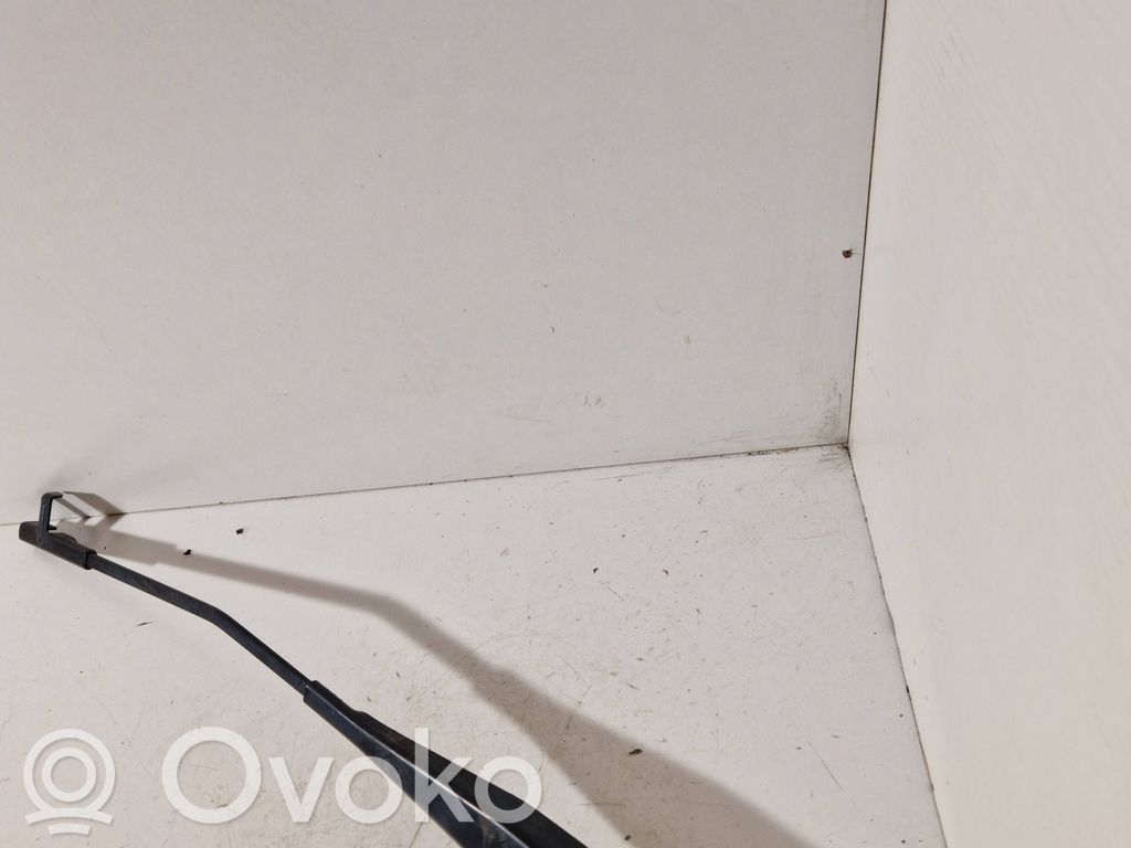 Ford Focus C-MAX Front wiper blade arm 