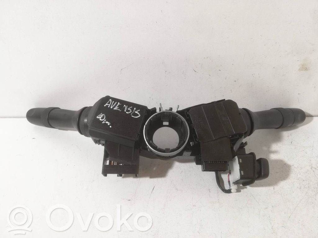 Toyota Avensis T270 Rokturu komplekts 