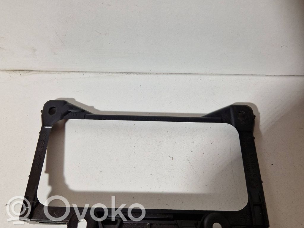 BMW 5 E60 E61 Kita panelės detalė 