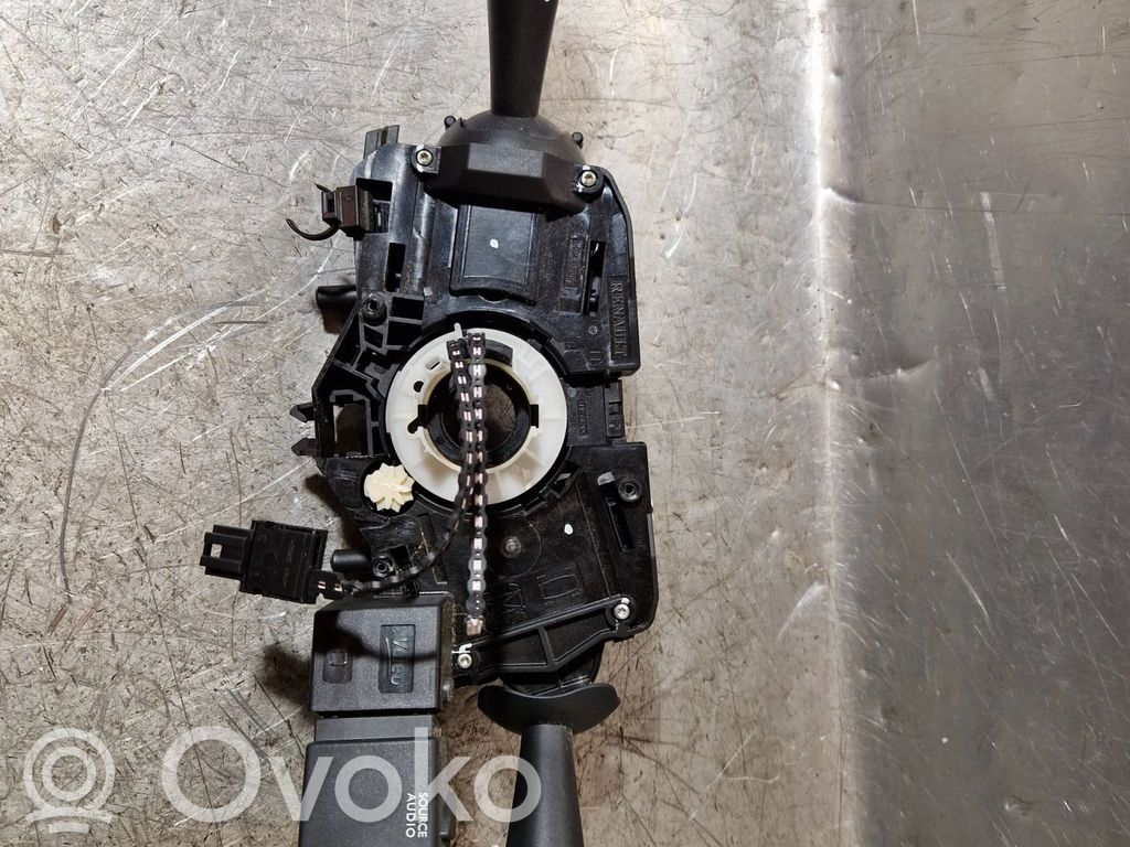 Dacia Sandero Wiper turn signal indicator stalk/switch 