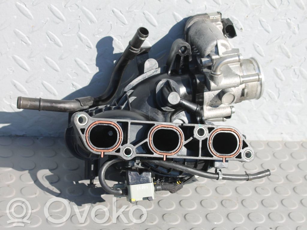 Hyundai i30 Kolektorius įsiurbimo 