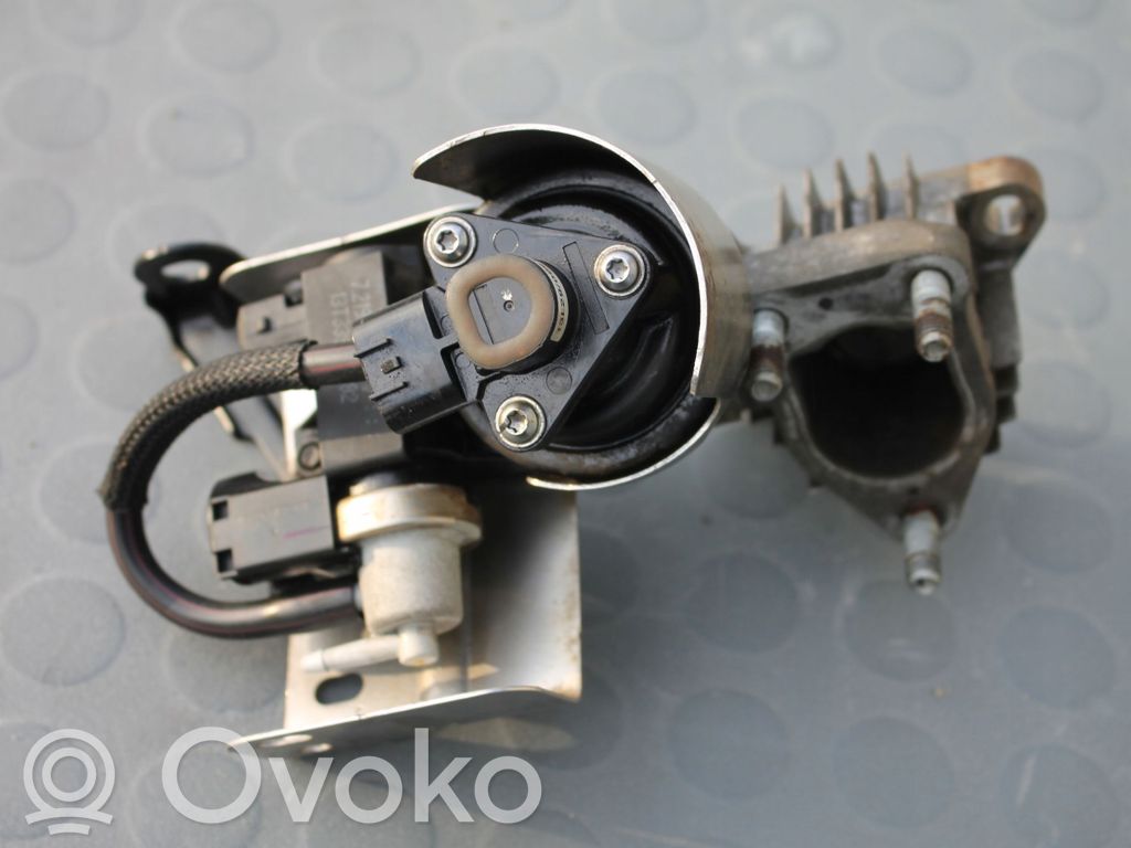 Inyector de combustible   136KM,21903