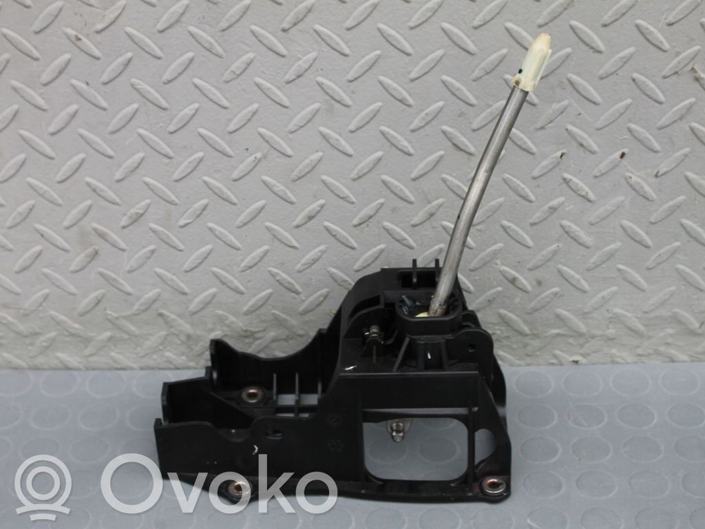 Nissan Note (E12) Vaihteenvalitsimen verhoilu 