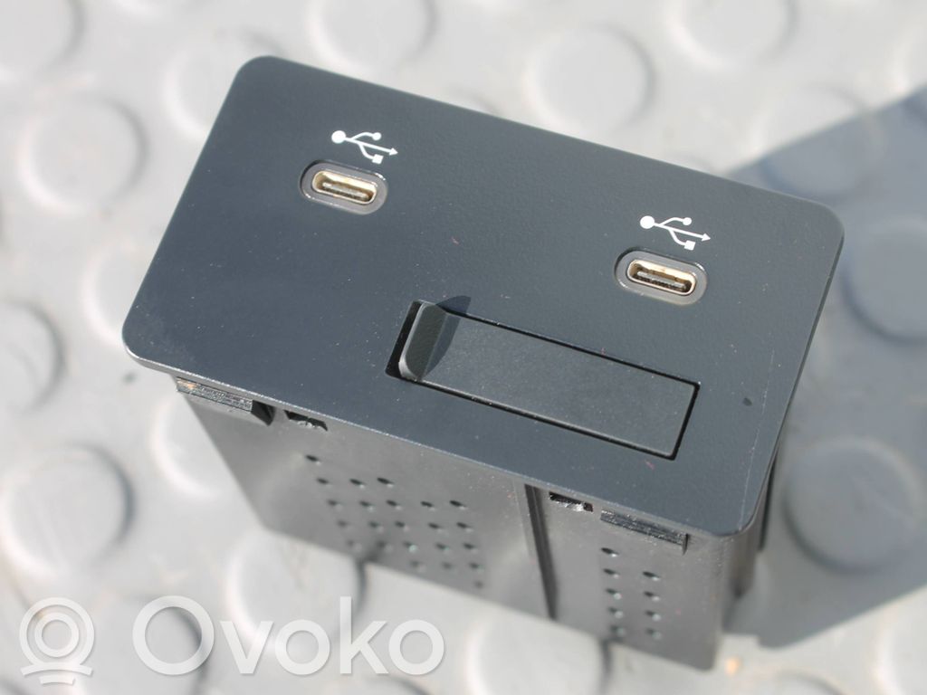 Mazda CX-30 Enchufe conector USB 