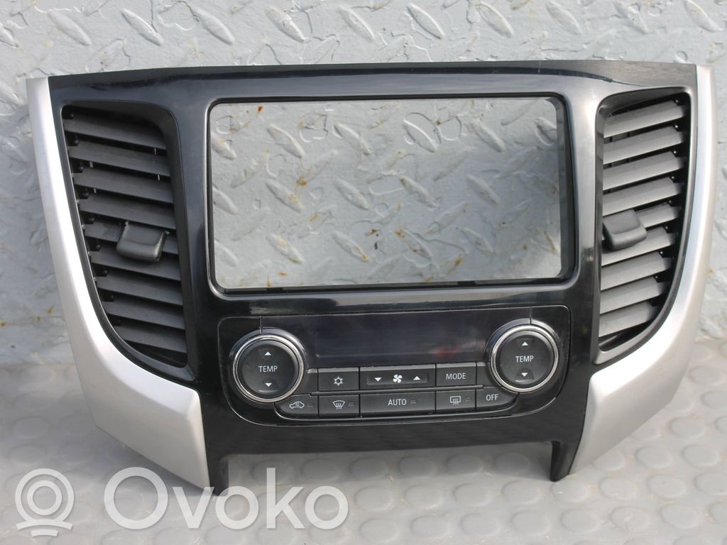 Mitsubishi L200 Panel trim 