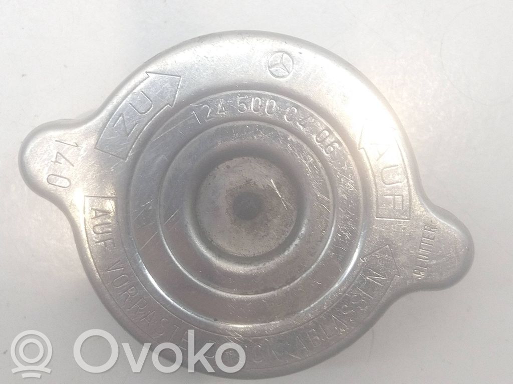 Mercedes-Benz E W124 Korek zbiornika wyrównawczego chłodziwa 