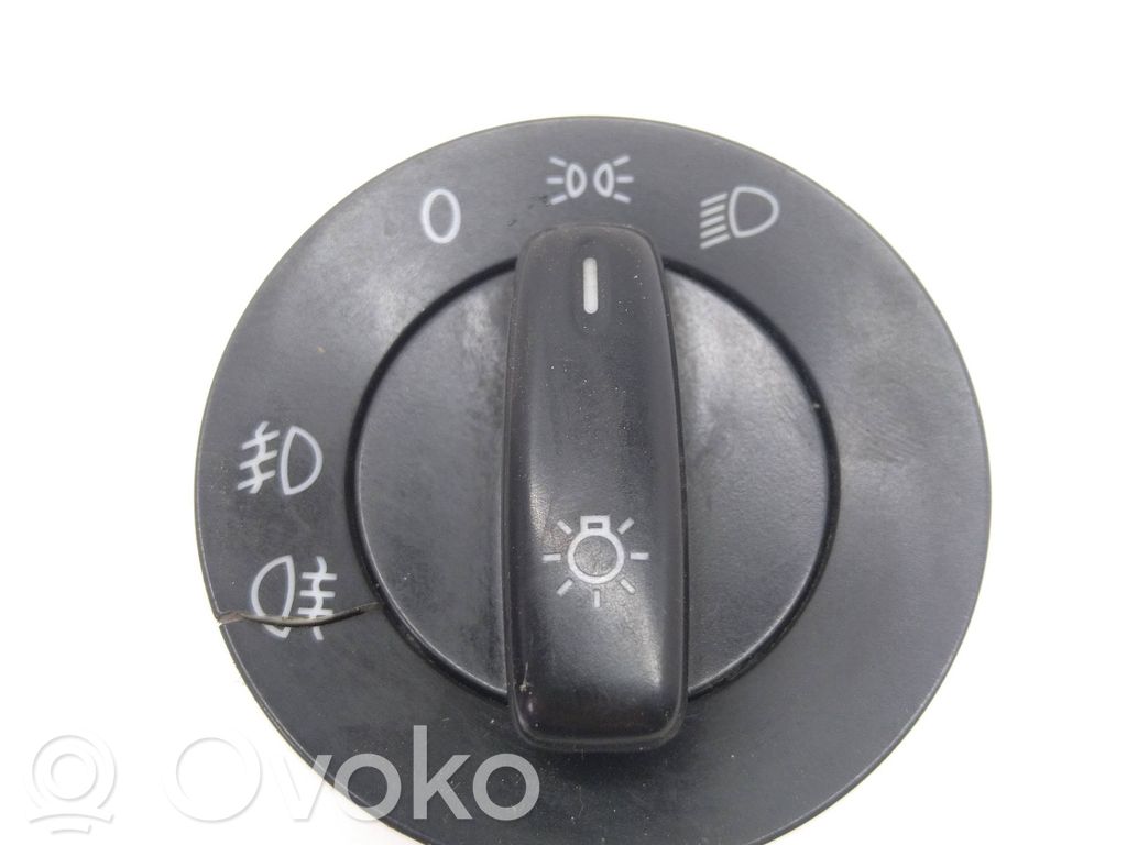 Volkswagen PASSAT B6 Light switch 