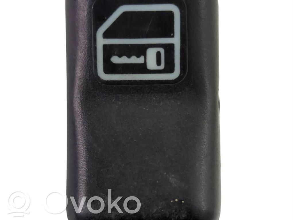 Mercedes-Benz C W202 Central locking switch button 