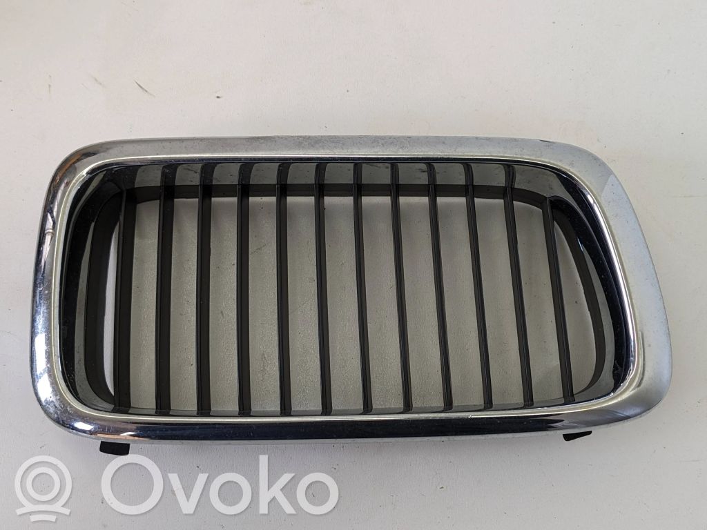 BMW 7 E38 Front grill 