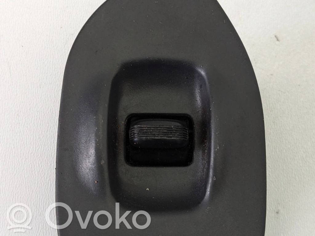Electric window control switch   S73501330