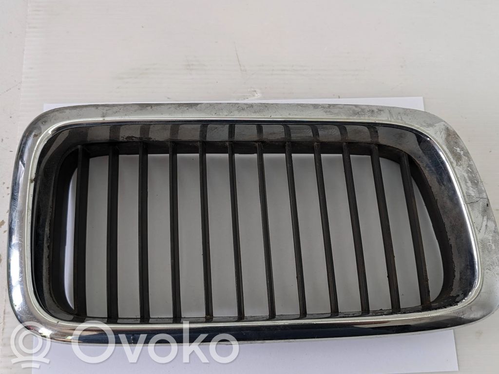 BMW 7 E38 Front grill 