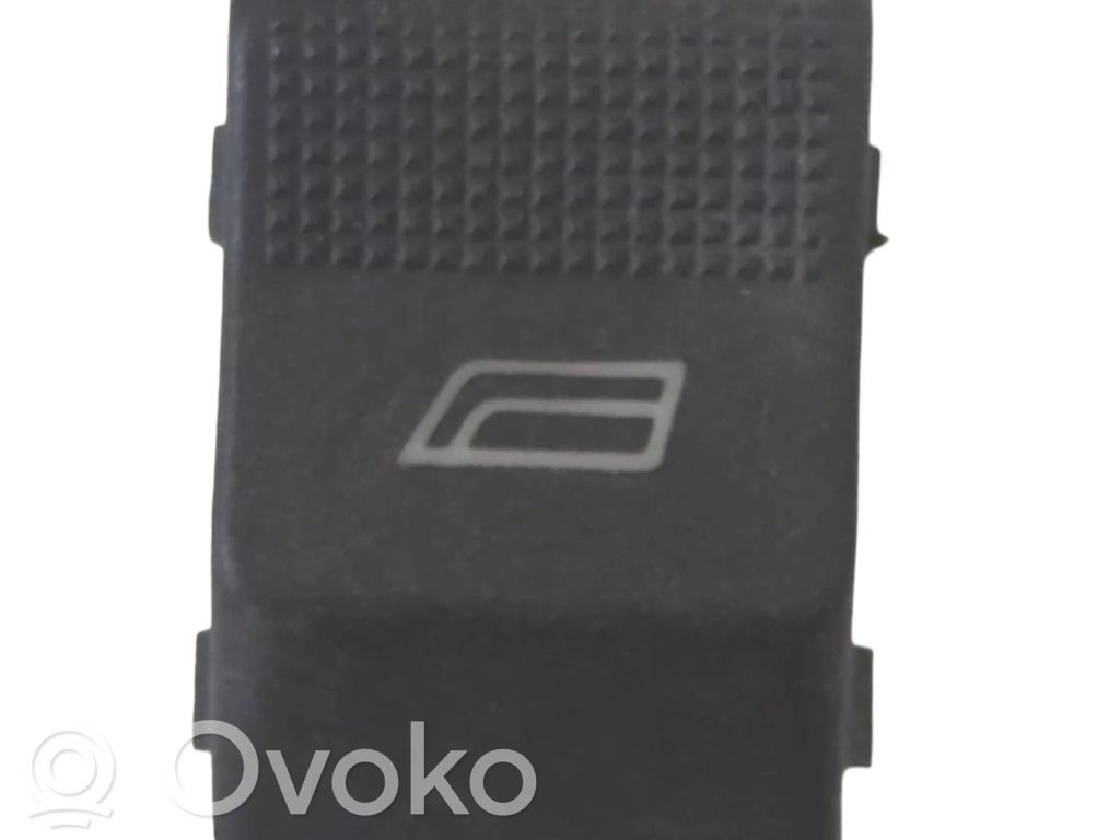 Audi A4 S4 B5 8D Electric window control switch 