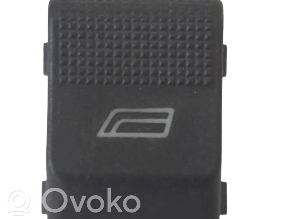 Audi A4 S4 B5 8D Electric window control switch 