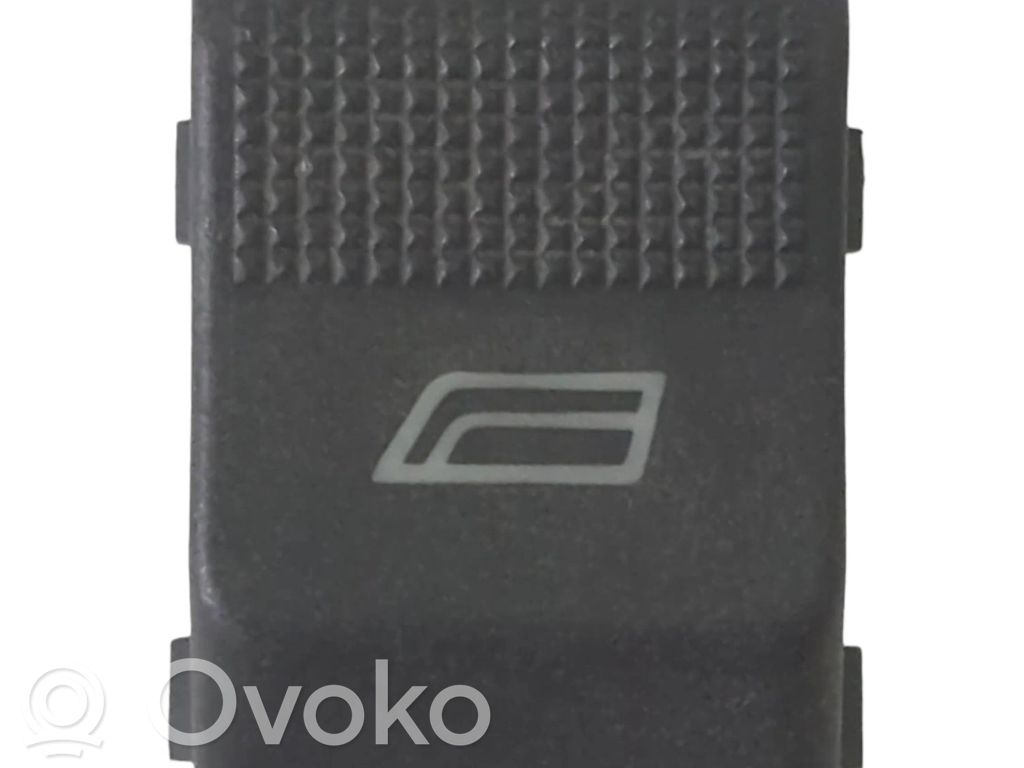 Audi A4 S4 B5 8D Electric window control switch 