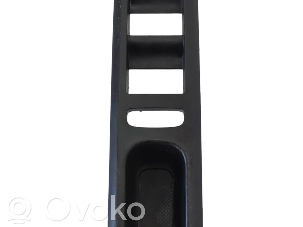 Peugeot 407 Front door window switch trim 