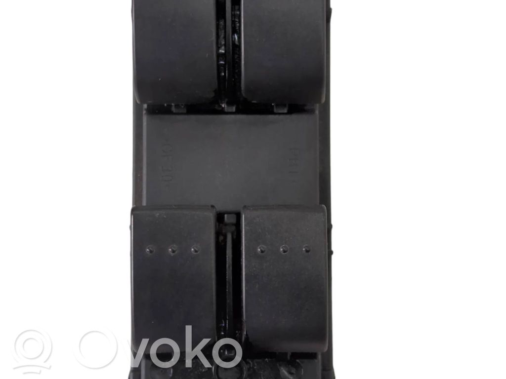 Mazda 3 I Electric window control switch 