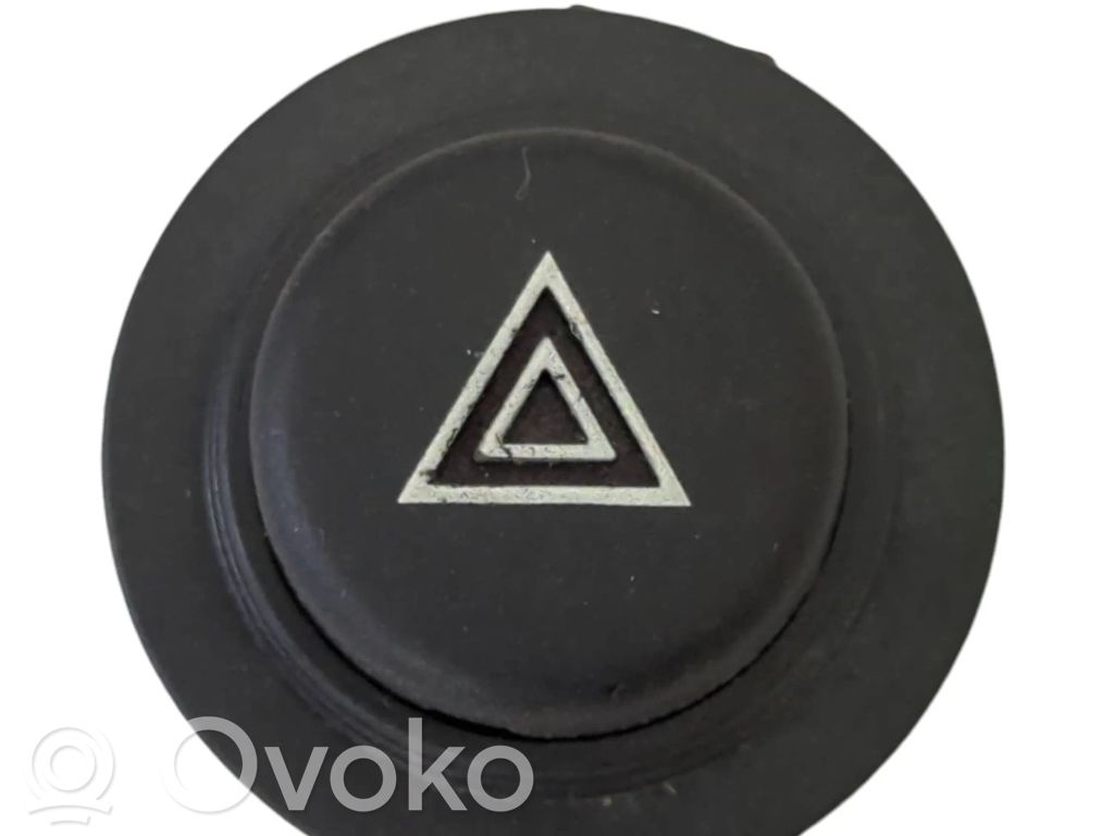 Volvo 440 Hazard light switch 