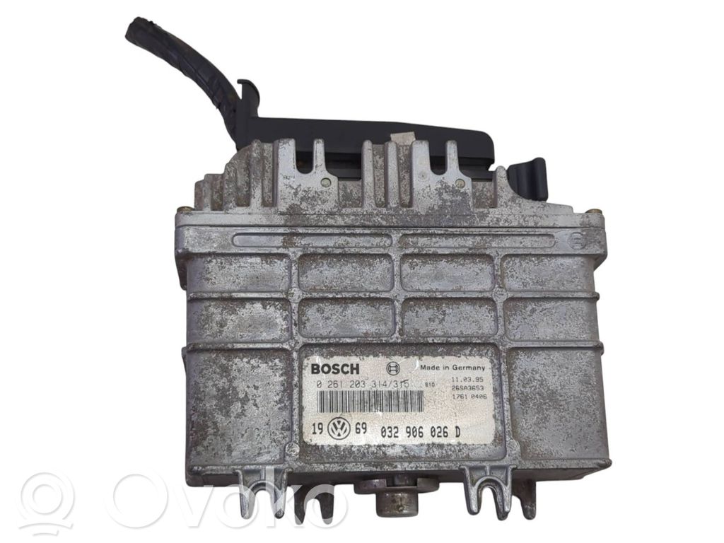 Volkswagen Golf III Engine control unit/module 