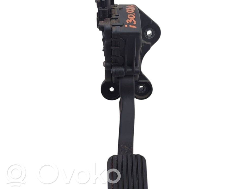 Hyundai i30 Accelerator throttle pedal 