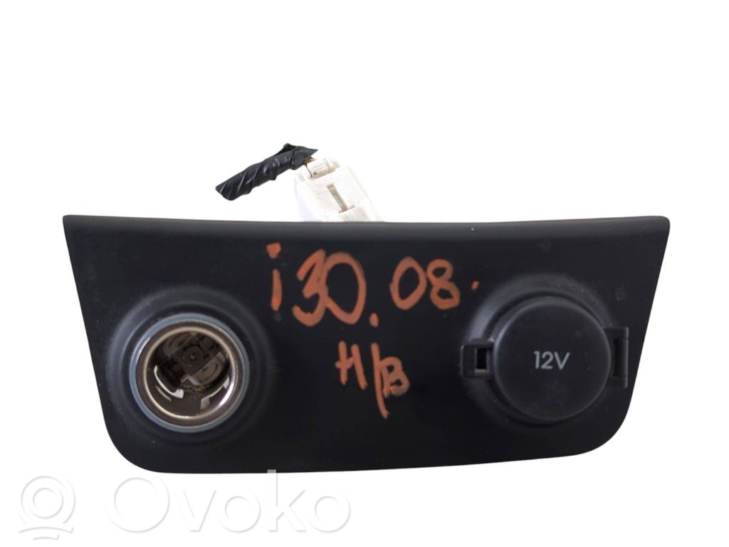 Hyundai i30 12 V Socket (front) 
