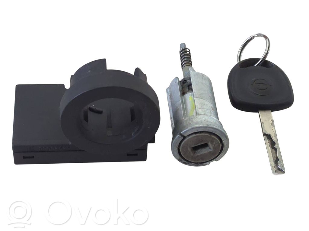 Opel Vectra B Engine ECU kit and lock set 