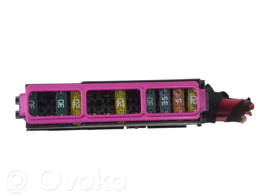Audi A6 S6 C6 4F Fuse module 