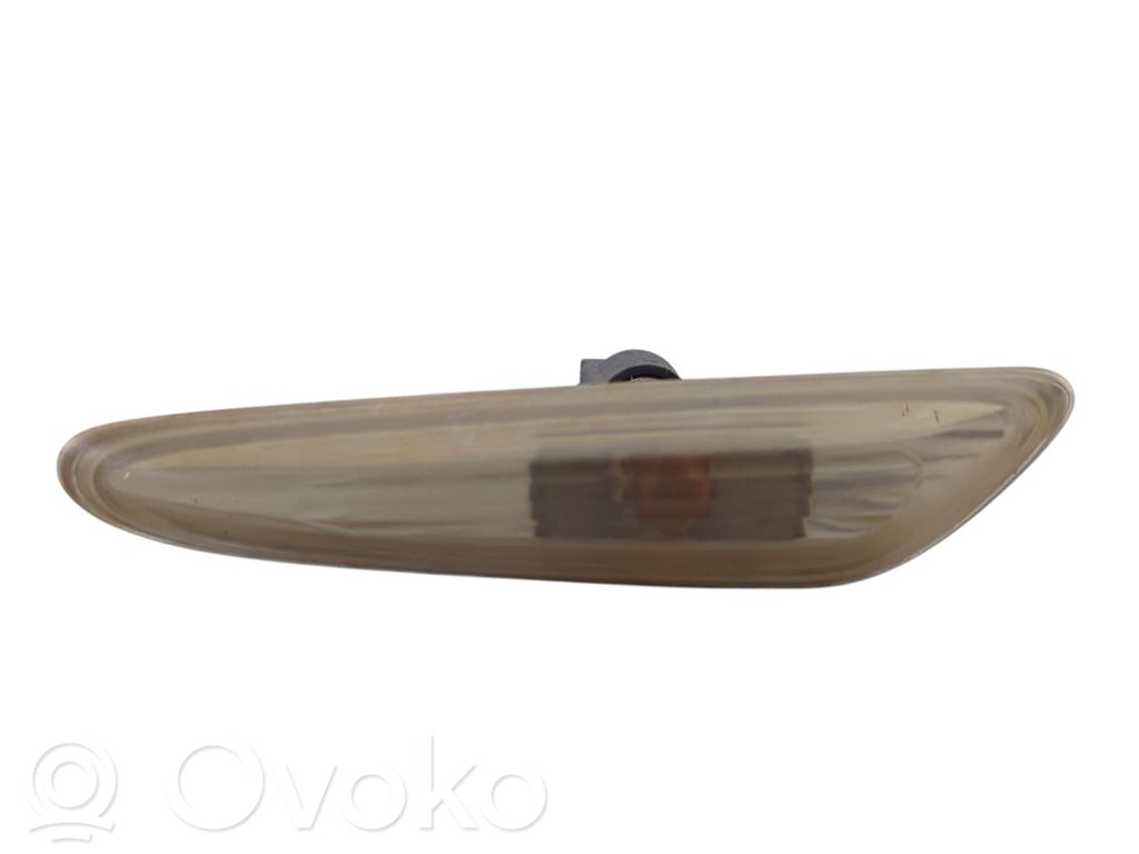 BMW X3 E83 Front fender indicator light 