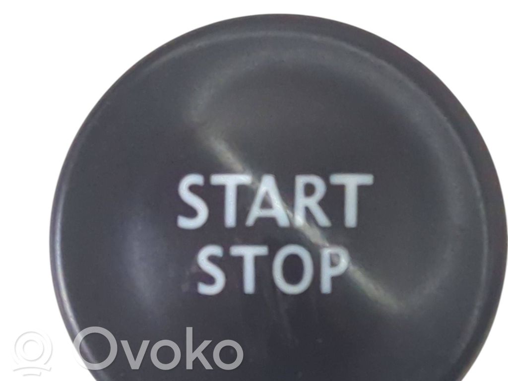 Renault Clio IV Automobilio užvedimo jungtukas 