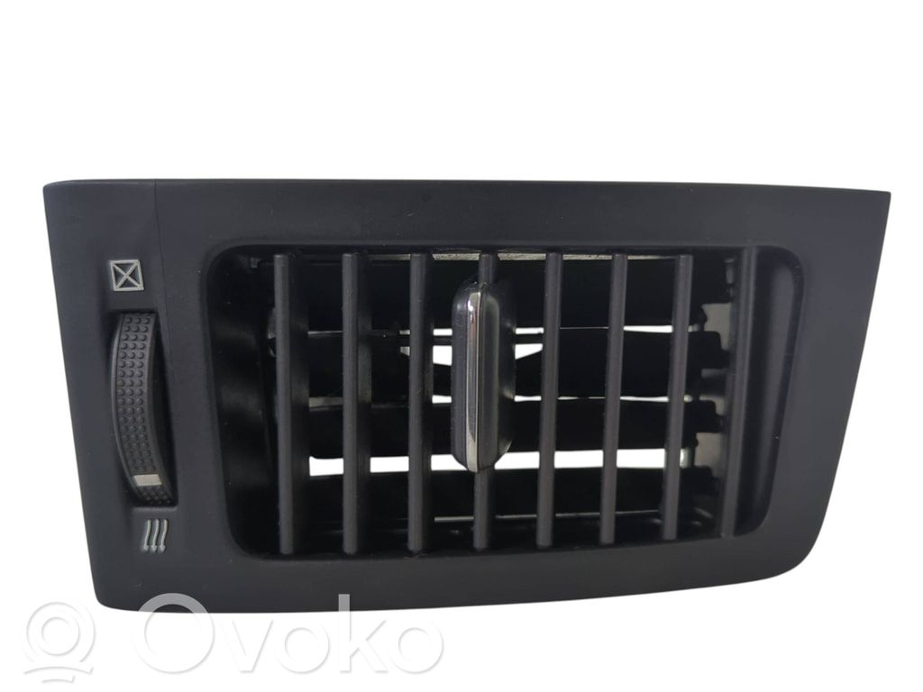 Toyota Corolla Verso E121 Grilă ventilație/ramă laterală bord 