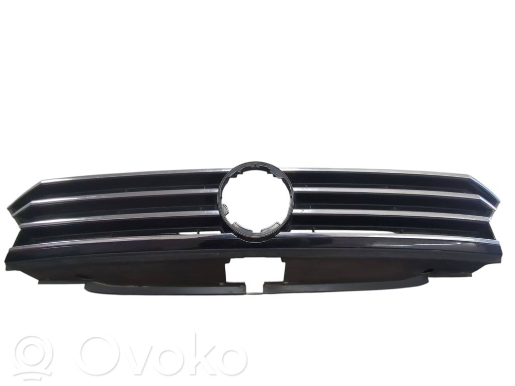 Volkswagen PASSAT B8 Front grill 